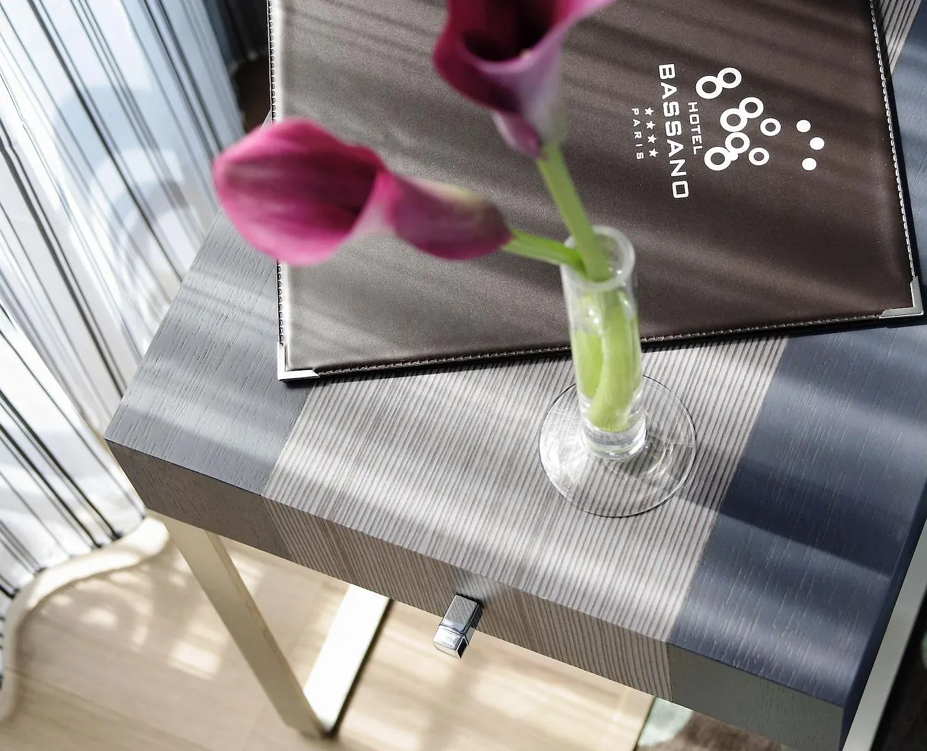 Hotel Bassano Париж 4*,